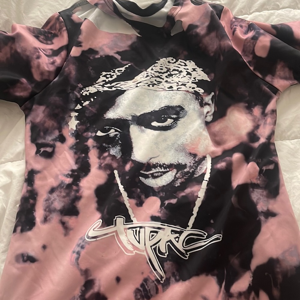 Women Tupac  shirt